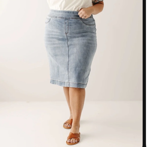 Main Street Exchange | “Sara” Jean Skirt - Picture 1 of 2
